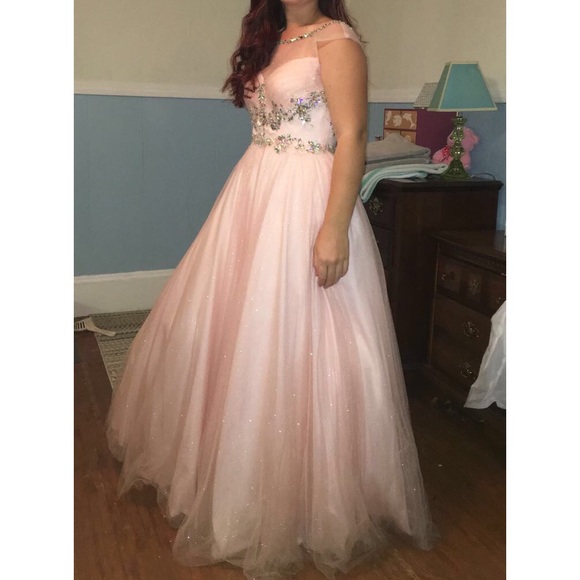 Prom dress - Picture 2 of 2